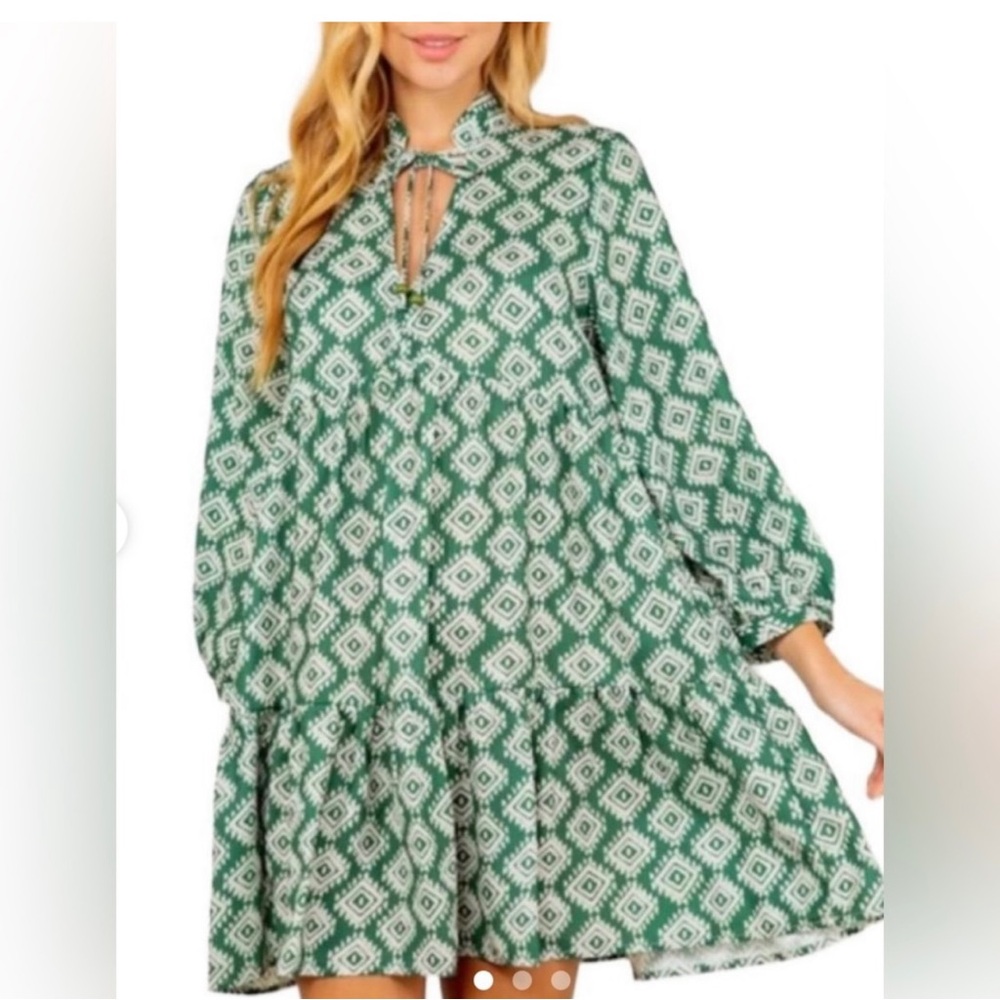 ZARA L The Mini Cadie Long Sleeve Tiered Green White Front Tie V-Neck Dress